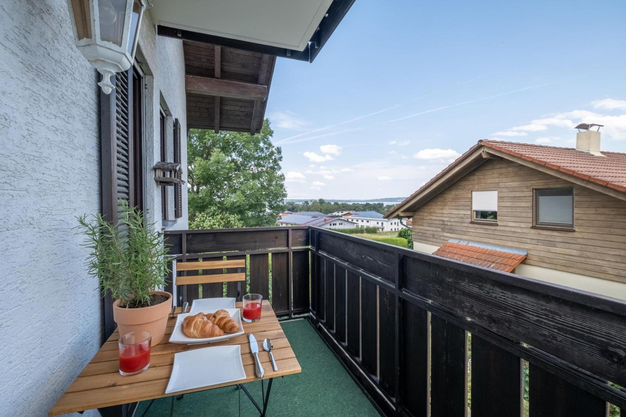 Gemuetliches Wohlfuehl-Apartment Mit Perfektem Seeblick Дисен-ам-Аммерзе Экстерьер фото