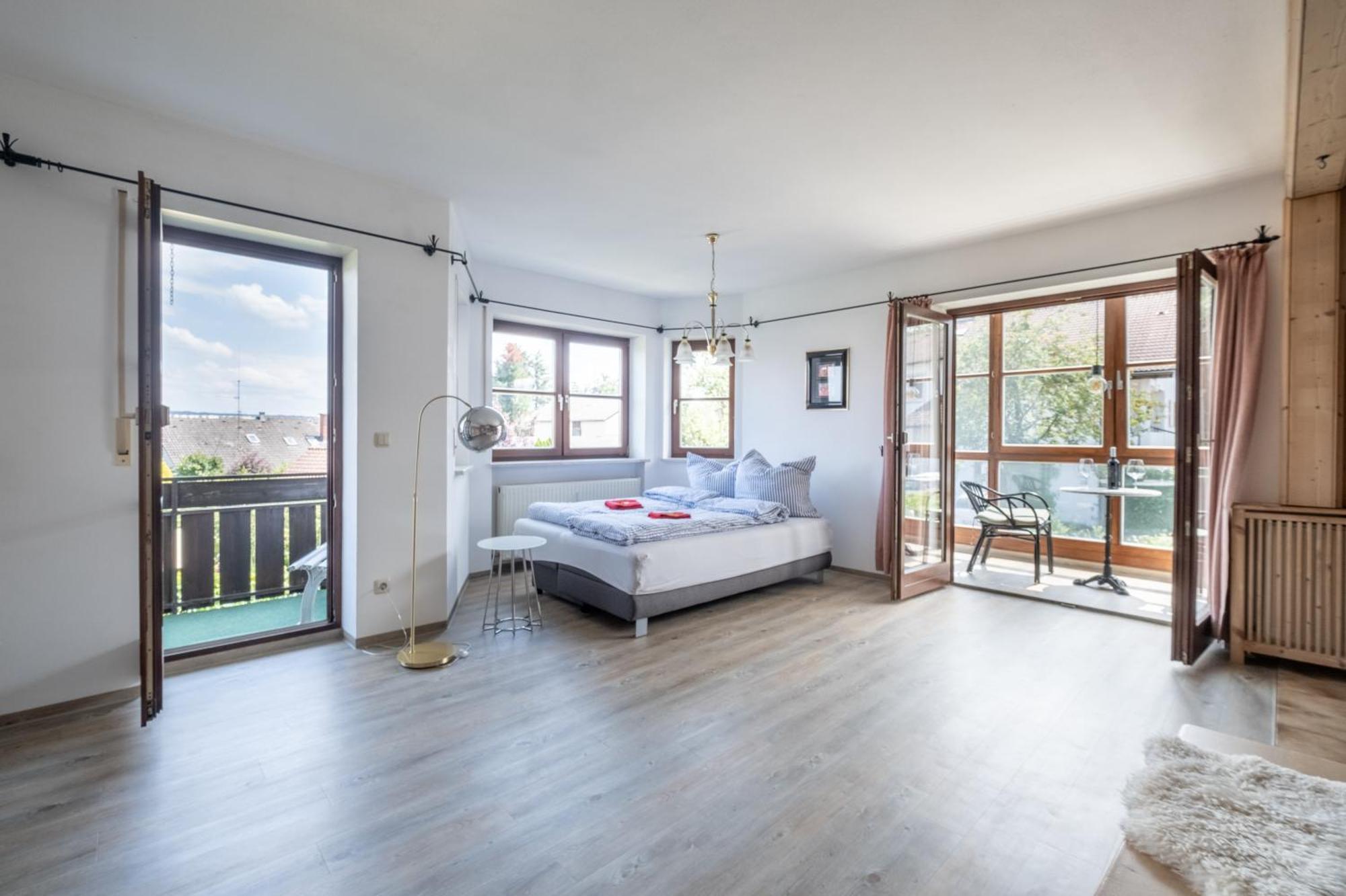 Gemuetliches Wohlfuehl-Apartment Mit Perfektem Seeblick Дисен-ам-Аммерзе Экстерьер фото